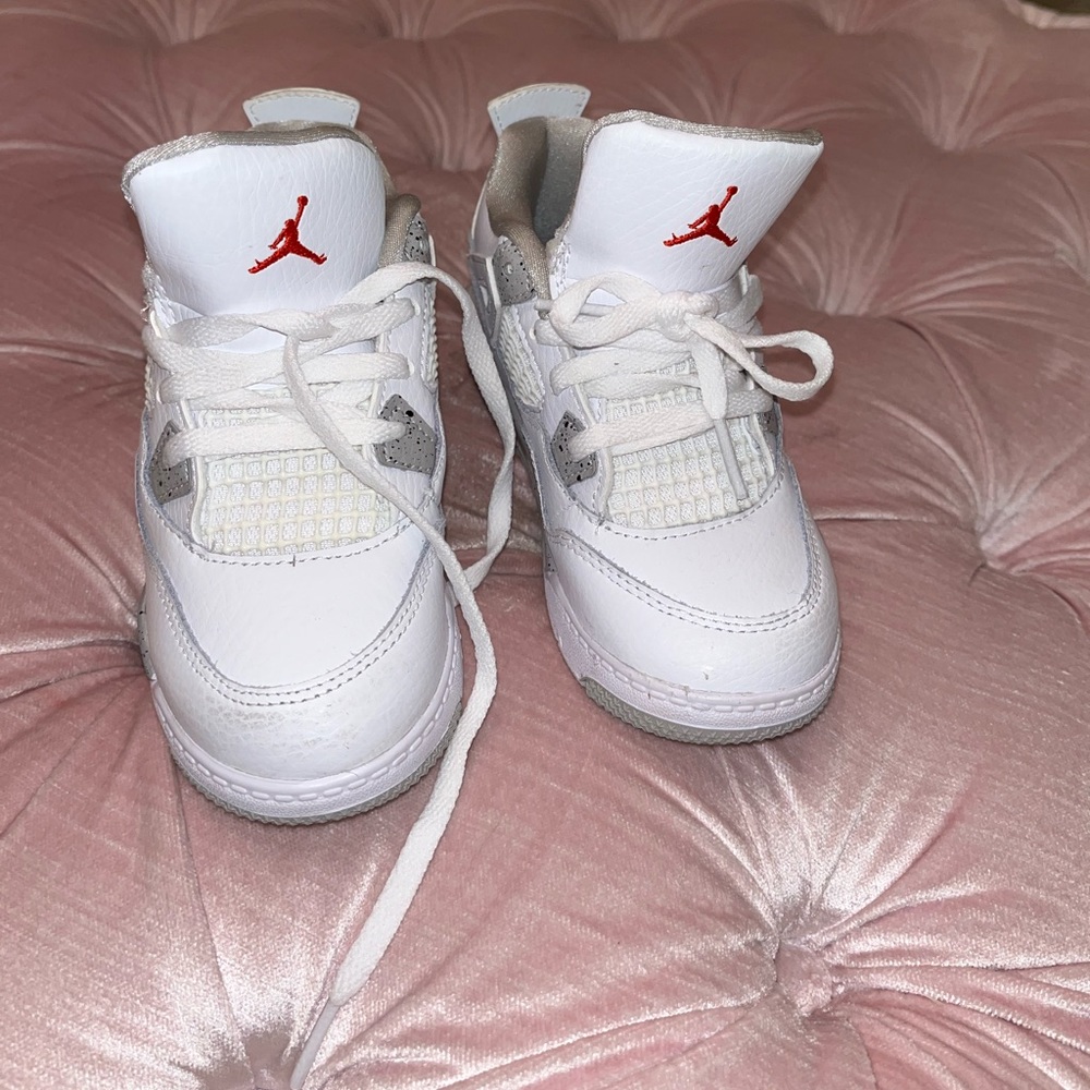 Jordan 4’s. BRAND NEW. NEVER WORN. Size 11 toddler.